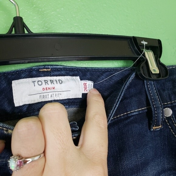 Torrid Denim First At Fit Women's Plus Size High Rise Denim Jeans Size 26R - Picture 5 of 8